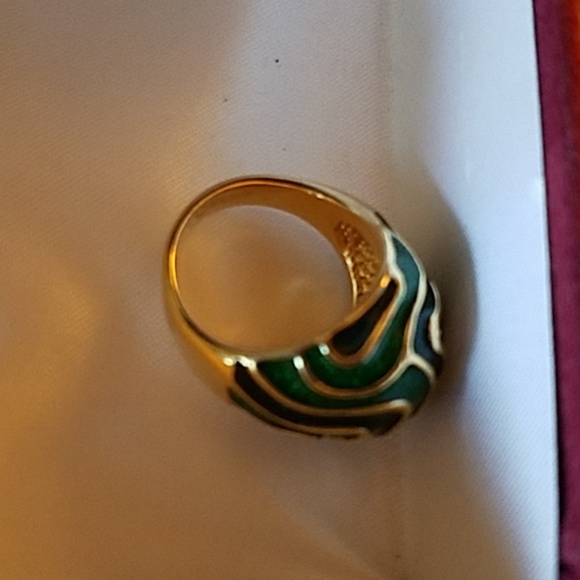 Ring - Picture 3 of 3